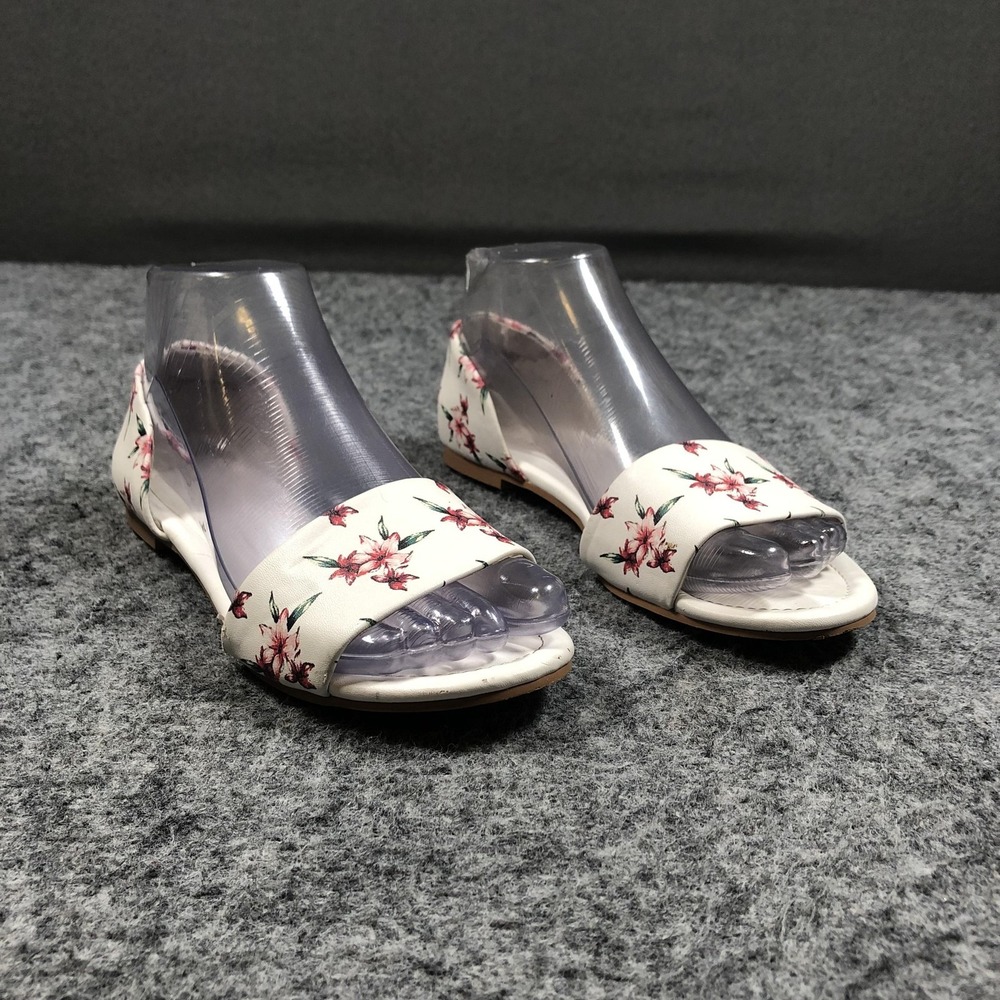 GUESS GFLACE‎ 2 Sandals Womens Size 5.5 White Floral D'Orsay Flat Shoes